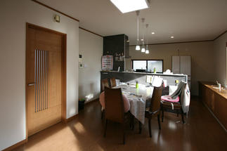 対面キッチンで楽しくお料理