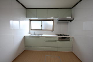 ネコ仕様のキッチンになりました。