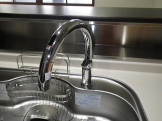 タッチレス水栓ナビッシュ