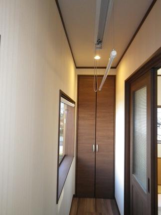 廊下にちょっとした干し物どうですか。