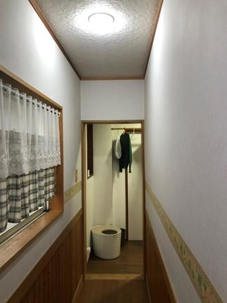 廊下クロス張替　Before