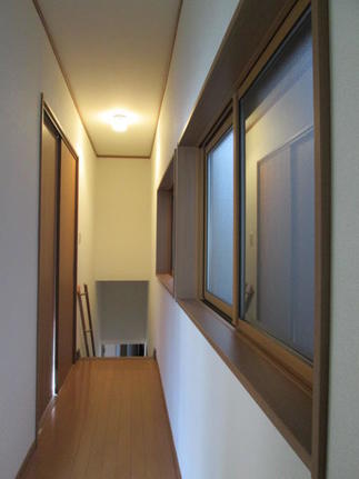 ローカ、階段手すり