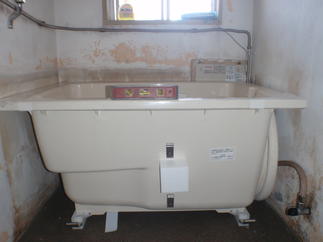 リンナイガス給湯器・LIXIL製FRP浴槽・シャワー水栓金具