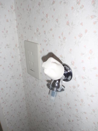 LIXIL　洗面化粧台　オフト　脱衣場壁紙張替え・床ＣＦ張替え