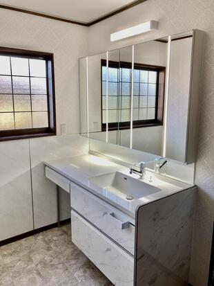 2025/11/14  使いやすさも、清潔感もワンランク上の洗面化粧台