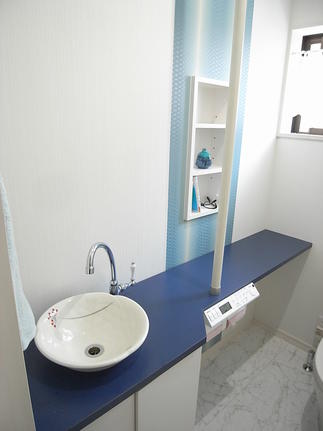 美濃焼きの手洗鉢とニッチ