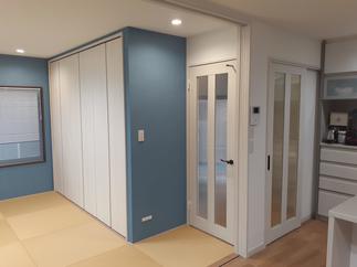 壁を取って広々としたLDK