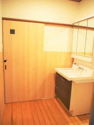 洗面脱衣室After