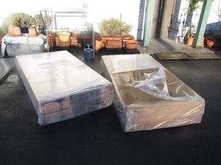 資材が梱包で搬入