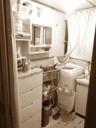 洗面脱衣室　Before