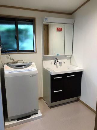 洗面脱衣室　After