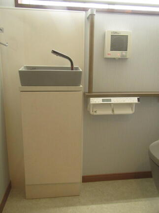 手洗いキャビネット