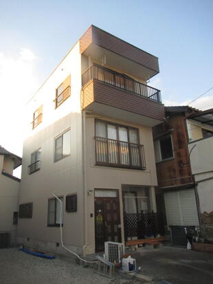 雨漏り、外壁劣化、そんな不安を解消の屋根及び外壁塗装工事！