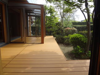 既存の柱をうまくおさめることができました。