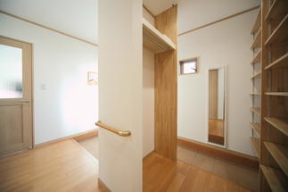 【玄関脇のクローク】