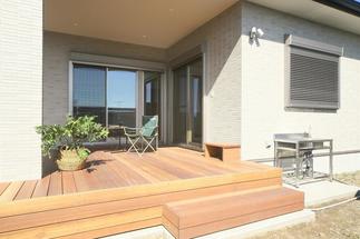 ウッドデッキ