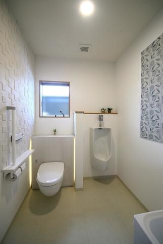 浮いてるトイレ