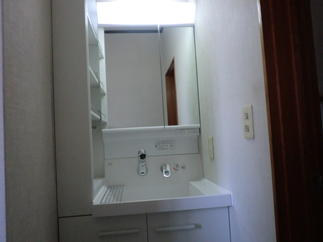 ２階洗面台　ＬＩＸＩＬ　ピアラ