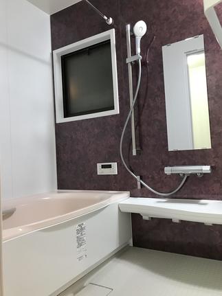 エレガントな仕上がりのユニットバス