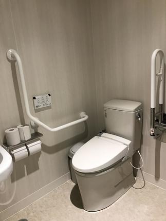 多目的トイレ