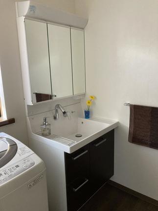 落ちついて居心地の良い＆機能的な洗面室