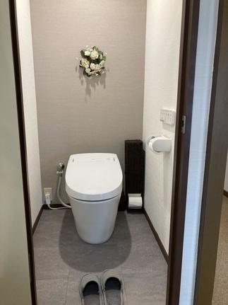 流行のグレージュアクセントがぴったりです。