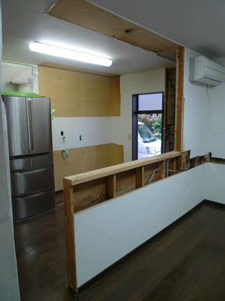 吊天井もカウンターも取ってしまいました。