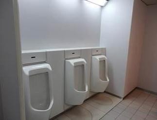 男子トイレ②Before