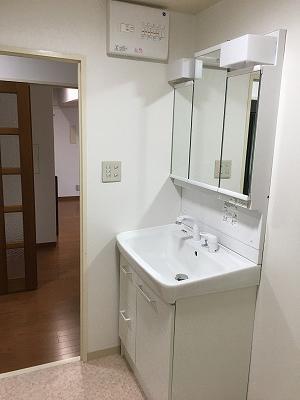 洗面化粧室After