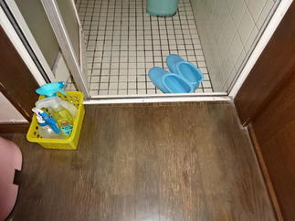 施工前の浴室出入り口