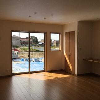 南向きの温かな広々リビング