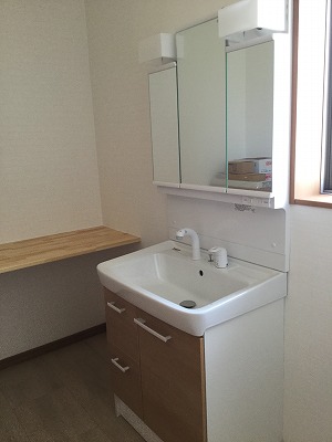 LIXILオフト　コンパクトで収納もバッチリ