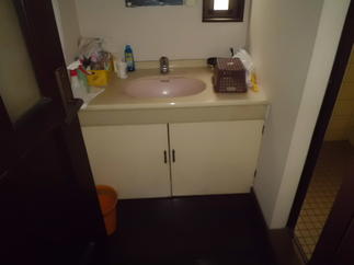 洗面化粧台　Before
