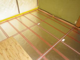 （施工中）床断熱　フロアインプラス