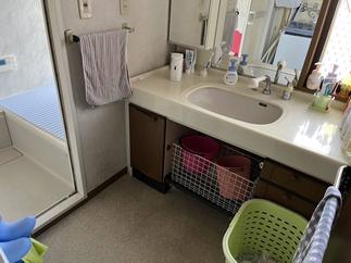 洗面所反対側Before