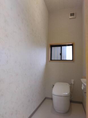 優美なフォルムのハイグレードトイレへ