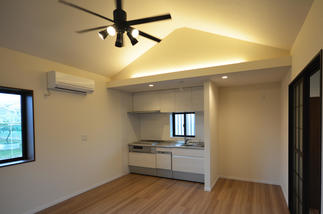 間接照明の美しいLDK