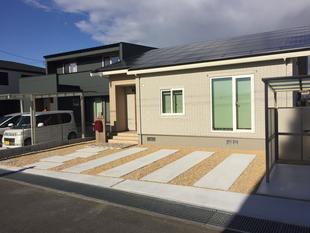 シンプルだけど思いの詰まった外構