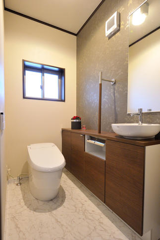 サティスＧとキャパシアでホテルライクなトイレへ