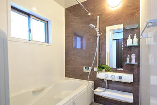 キレイユで暖か、快適のびのびお風呂ライフ