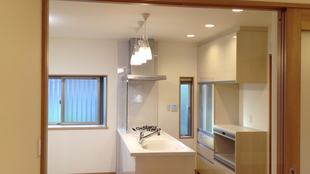 対面キッチンで 家族とのふれあいをいま以上に...　