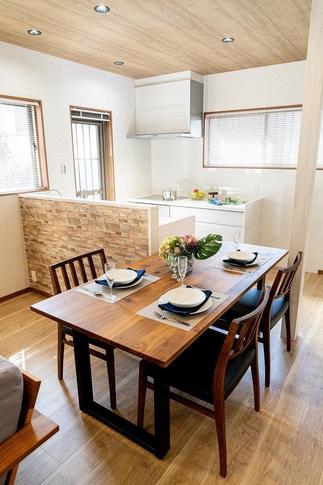 ご夫婦の会話が弾む食卓