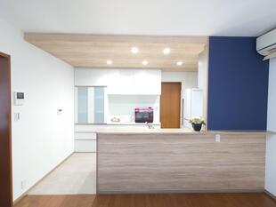 フロントオープン食洗機を取り入れたおしゃれなキッチン空間