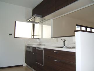 キッチン　「LIXIL　システムキッチン　アミィ」