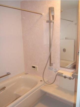 浴室　TOTO「サザナ」