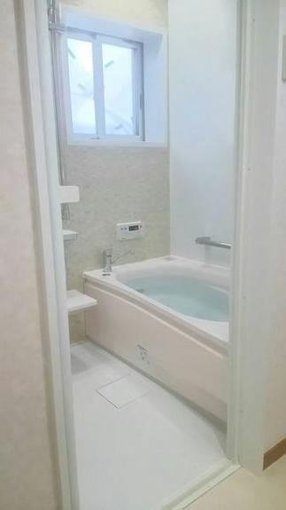 柔らかい床で冷たさ解消