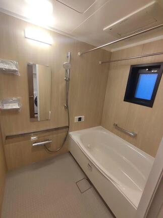 高級感のあるバスルームに