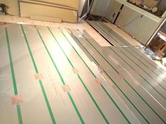 床暖房　施工中