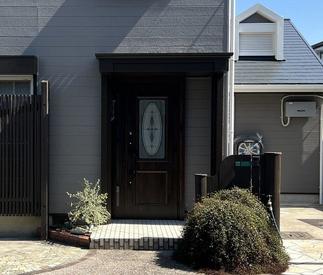 玄関ドア　リシェント