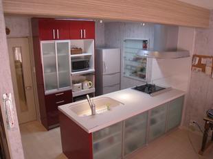 明るいオープンキッチン